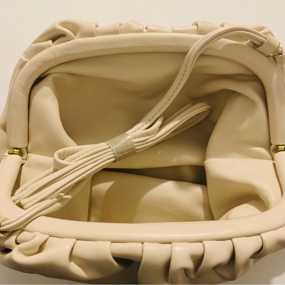 Vivorosa | Handbag | Valentina Clutch in Cream - Picture 4 of 8